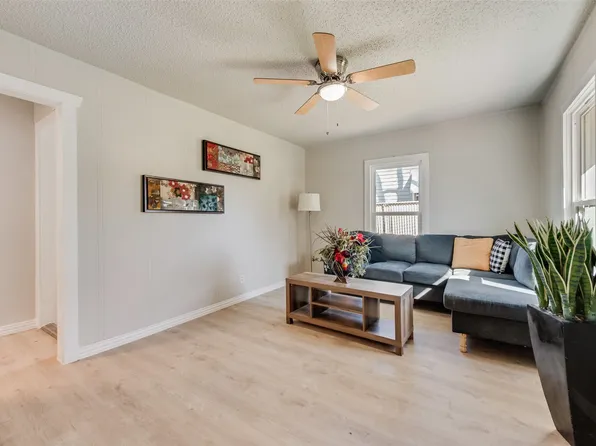 5074 Mayfair St, Fort Worth, TX 76116