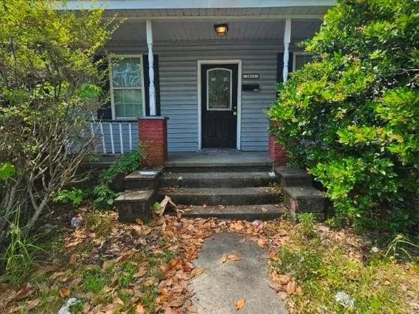 1011 W Victory Drive, Savannah, GA 31405