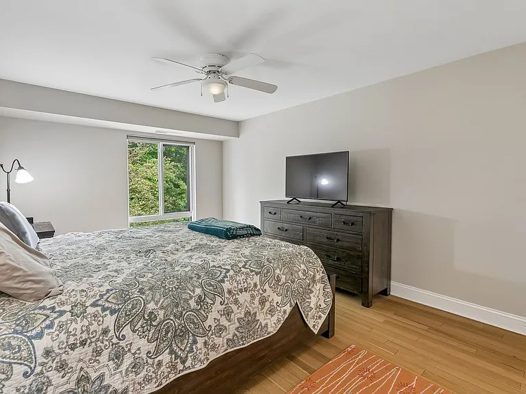 1740 Oakwood Ter #14I — Photo 20