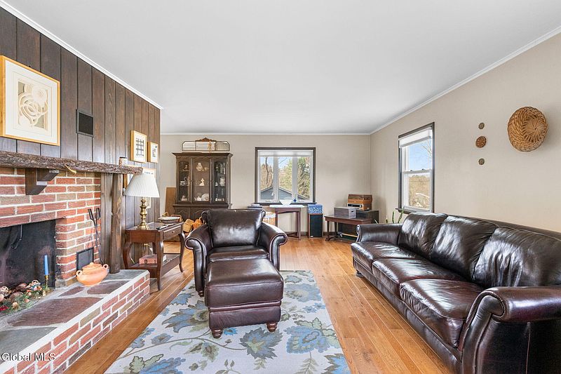 5th image of 26 Crescent Terrace
