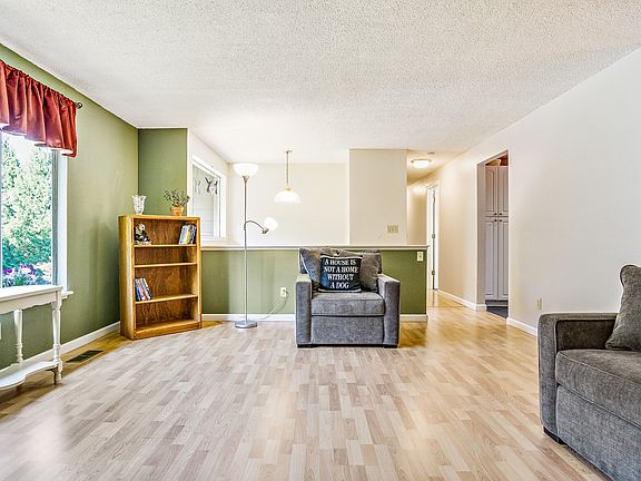 5th image of 16622 NE 106th St