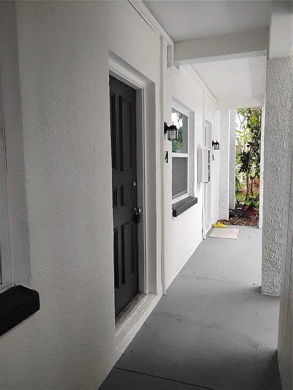 1 bed, 1.0 bath, 425 sqft, $1,225 — Photo 1