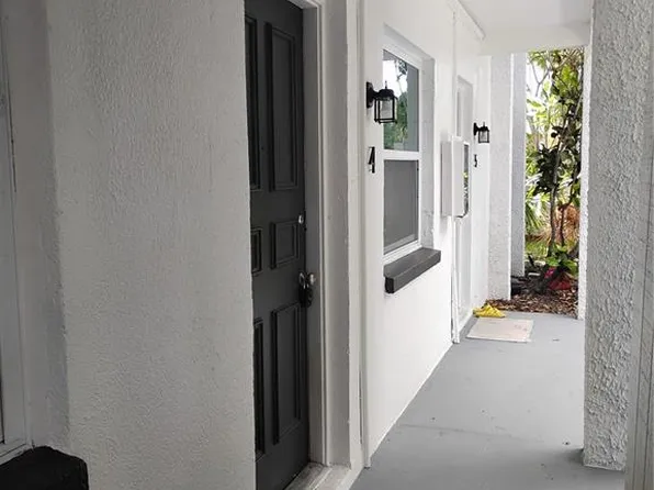 116 SW Jefferson Cir N, Saint Petersburg, FL 33703