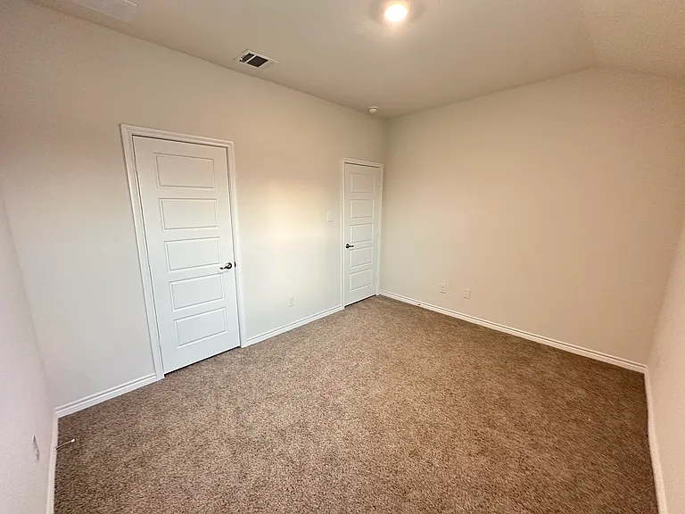 809 Lone Rock Dr — Photo 3