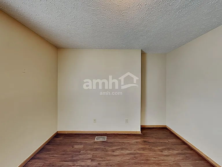 7080 Winchester Crossing Blvd — Photo 13