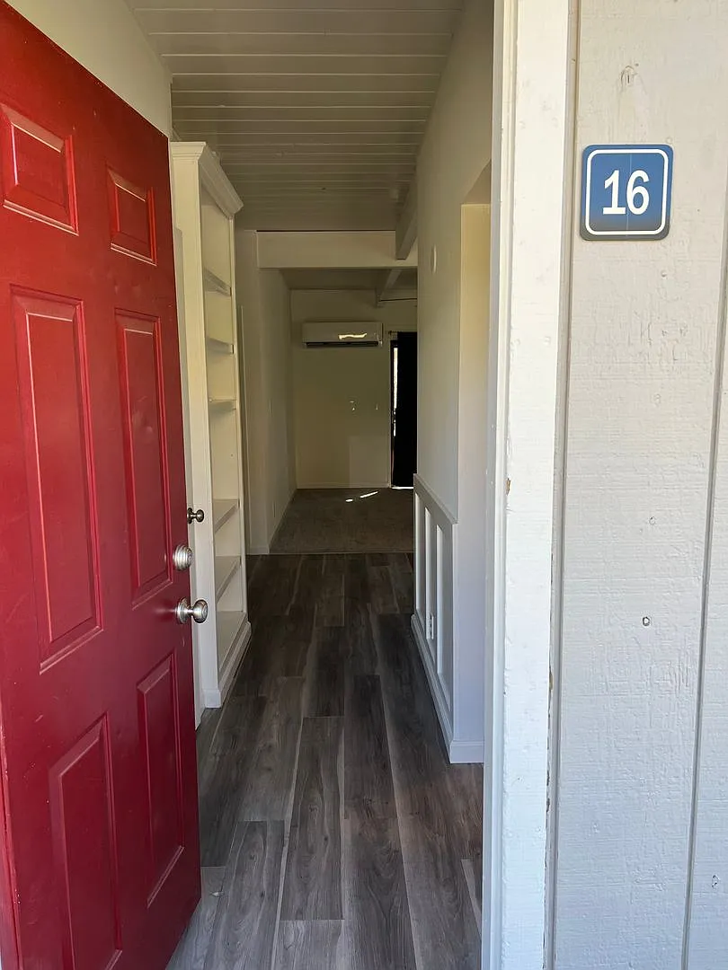 342 San Andreas — Photo 2