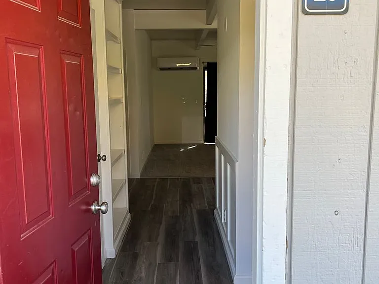 342 San Andreas — Photo 2