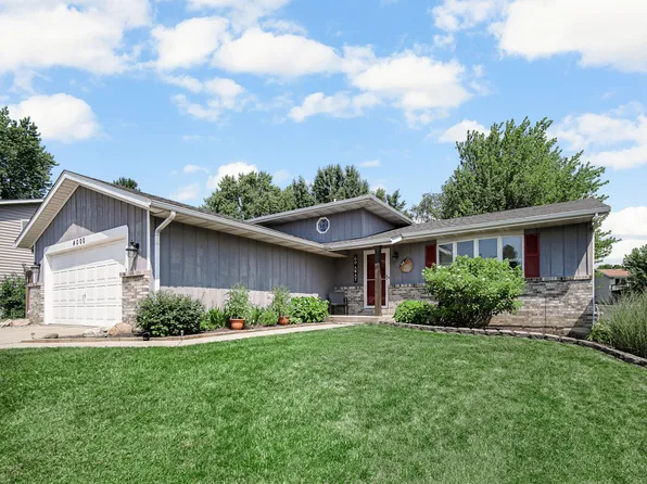 4000 Willowood Ct, Crown Point, IN 46307