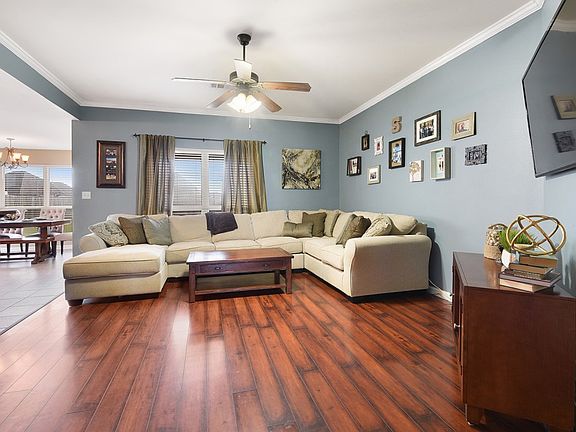 3rd image of 42360 Pebblestone Ave