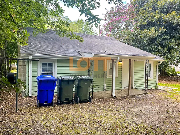 310 Frank St — Photo 17