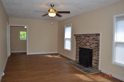 4th image of 923 Avenue A