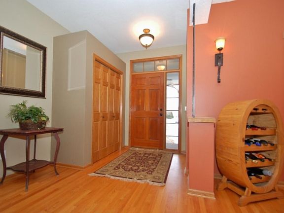 3rd image of 1628 Royal Oak Dr