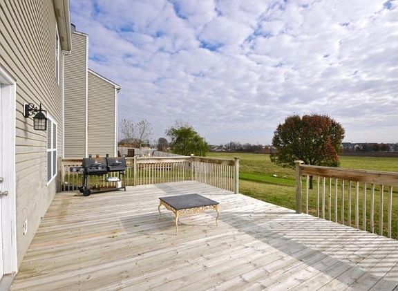 3rd image of 14886 Fawn Hollow Ln