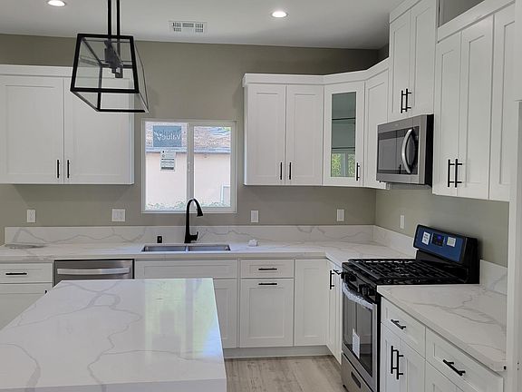 2nd image of 22611 Mariano St