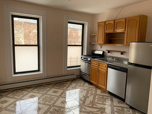 Rented by Limestone Realty Bklyn, LLC | media 22