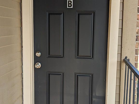 3rd image of 5104 Herrick Ct APT B