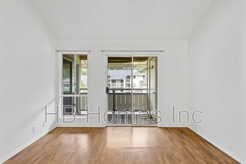 2 bed, 1.0 bath, 760 sqft, $3,200 — Photo 3