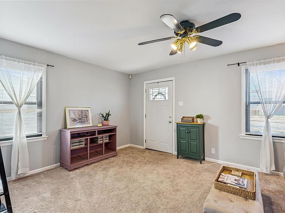 3rd image of 3658 Roswell Ave