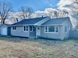 304 W Rudolph St, Crossville, IL 62827