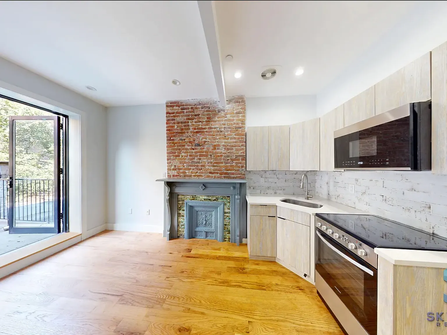 1167 Dean Street — Photo 4