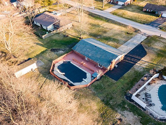 5th image of 530 Hoffmann Ave