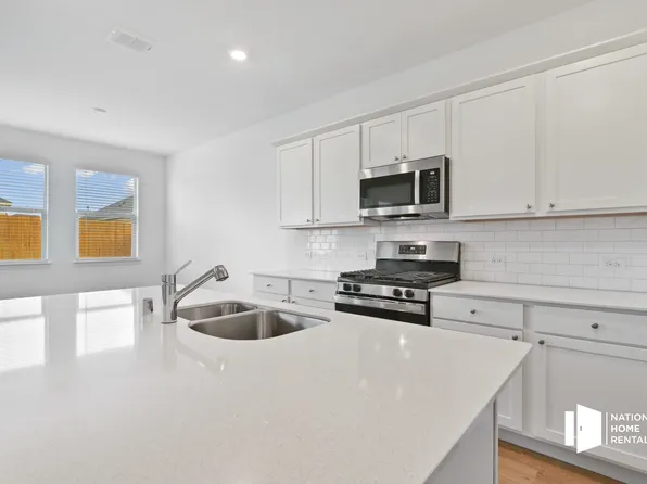 940 High Noon Dr, Haslet, TX 76052