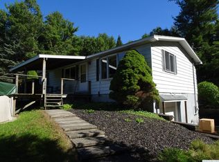 570 Snydertown Rd, Craryville, NY 12521