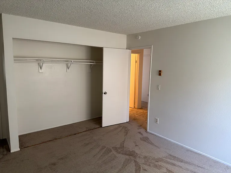 3652 Clairemont Dr #1D — Photo 11