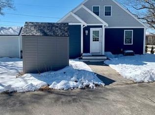 11 Circuit Ave, Carver, MA 02571