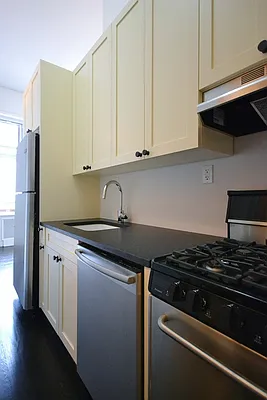 Rented by Bold New York | media 24