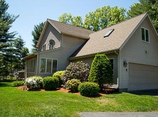 61 Evergreen Dr, East Longmeadow, MA 01028