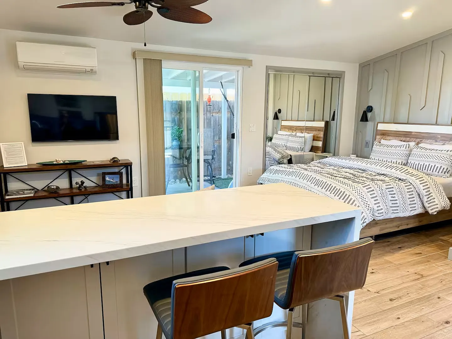 Studio, 490 sqft, $2,395 — Photo 4