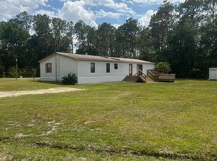 128 Star Lake Ct, Hawthorne, FL 32640