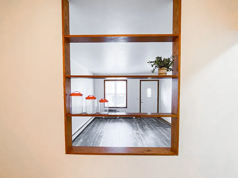 Town's Edge Apartments — Photo 41