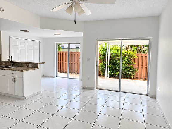 3rd image of 15877 SW 85th Ln