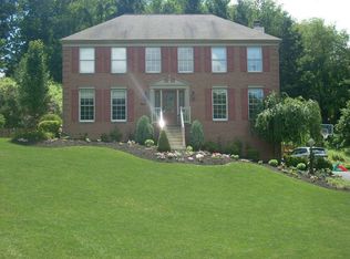 112 Estates Dr, Mcmurray, PA 15317