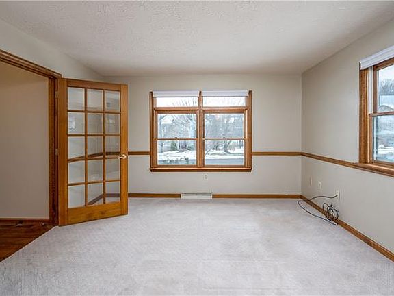 2nd image of 251 Cumberland Dr