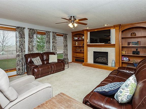 3rd image of 3204 NW Northpark Dr