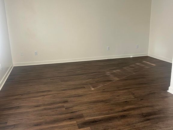 4th image of 1875 Wellons Dr #9