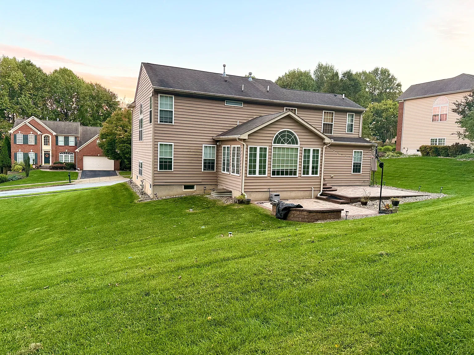 4 bed, 2625 sqft, $3,250 — Photo 4