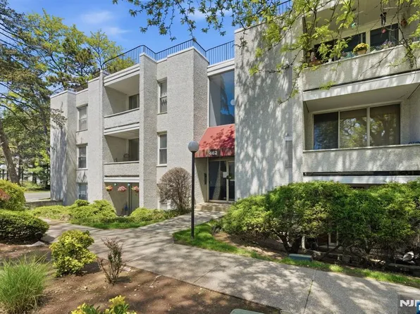 462 River Rd APT D, Nutley, NJ 07110