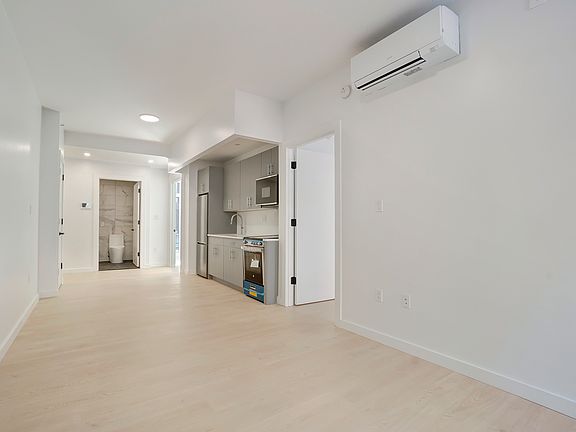 2nd image of 14815 89th Ave #8V