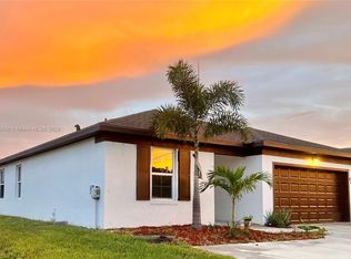 982 SW Alcantarra Blvd, Port Saint Lucie, FL 34953