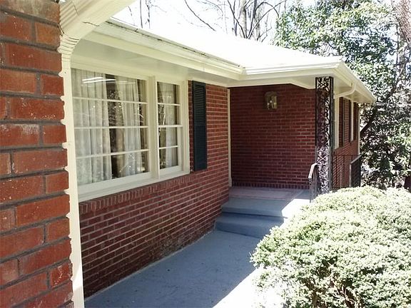 2nd image of 2067 Fairwood Ln NE