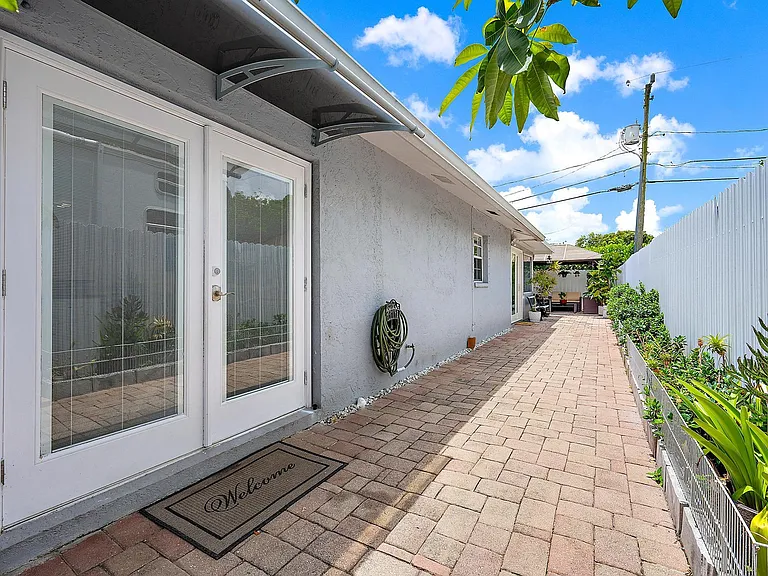 904 Ortega Rd — Photo 15