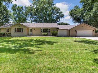 10824 Miller Ln, Machesney Park, IL 61115
