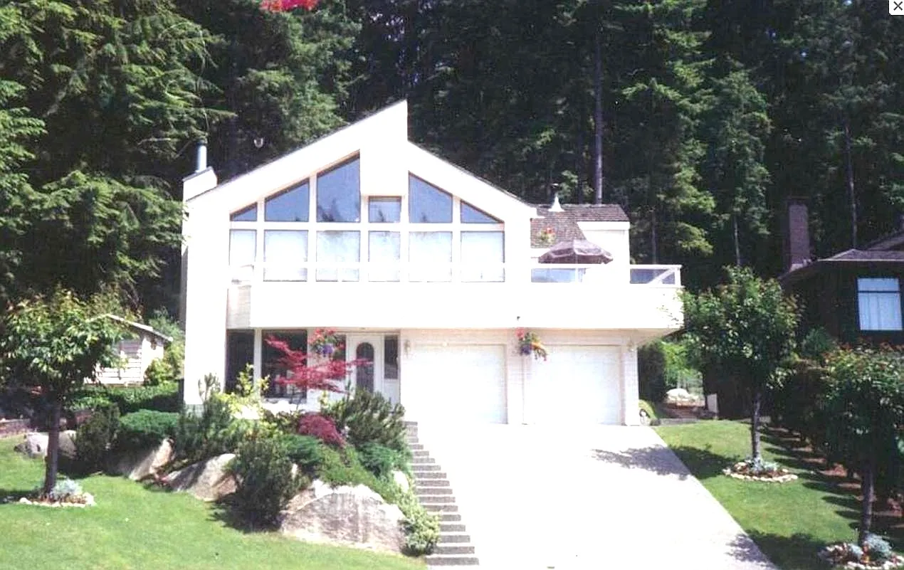 2052 Blairview Ave photo 1