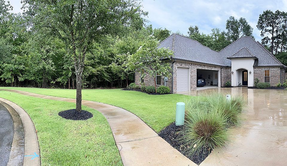 Wonderful cul-de-sac lot  