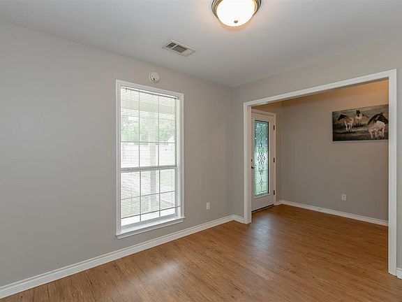 4th image of 133 Woodland Hills Dr