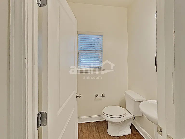 411 Pearson Cir — Photo 14